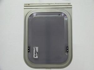 Abi-Eldiss-Swift-Lunar-Bailey-Coachman Bathroom Caravan Window 400mm x 520mm image 1