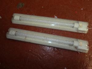 Caravan campervan motorhome conversion 2 x Lumo 1 Fluorescent Strip Lights image 1