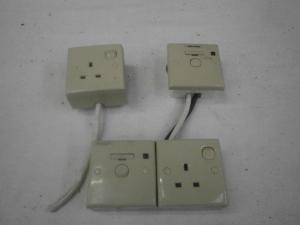 Caravan Campervan Motorhome Set of 4 Clipsals REF01 image 1