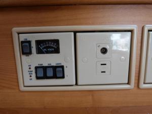 Caravan Motorhome Conversion POL Clipsal Units Distribution Voltmeter image 1